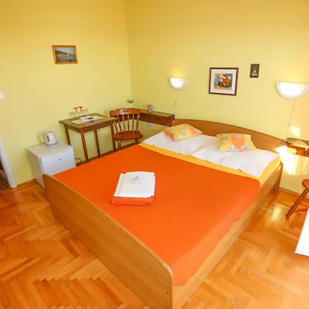 And Marlene * Milna (Hvar)