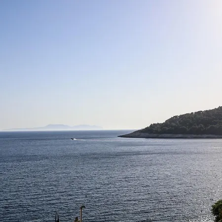 And Marlene Milna (Hvar)