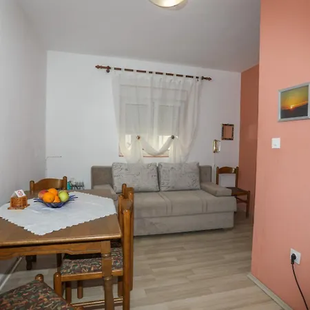 And Marlene Apartment *