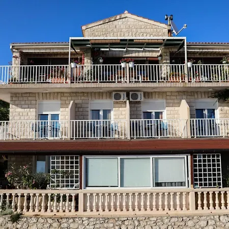 And Marlene Apartment
