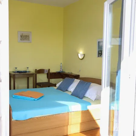 And Marlene Apartman Milna